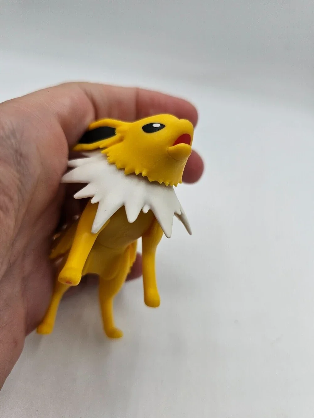 Jazwares Pokémon Jolteon 3.5